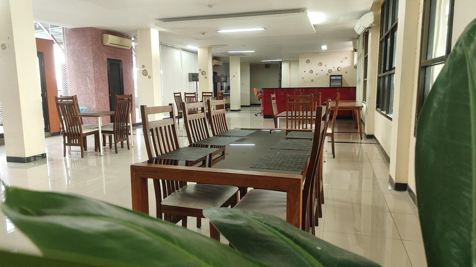 Utc Hotel Семаранг Экстерьер фото